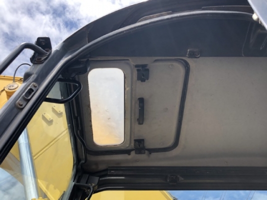 ขายรถขุด KOMATSU PC228US-3 (เทียบเท่า PC200-7) รถนอกนำเข้าเองจากญี่ปุ่น สภาพสวยพร้อมใช้ มีVDOการทำงานครับ ขายรถขุด KOMATSU PC228US-3 (เทียบเท่า PC200-7) รถนอกนำเข้าเองจากญี่ปุ่น สภาพสวยพร้อมใช้ มีVDOการทำงานครับ