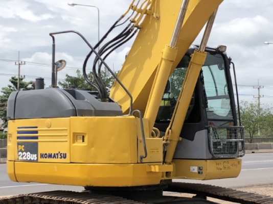 ขายรถขุด KOMATSU PC228US-3 (เทียบเท่า PC200-7) รถนอกนำเข้าเองจากญี่ปุ่น สภาพสวยพร้อมใช้ มีVDOการทำงานครับ ขายรถขุด KOMATSU PC228US-3 (เทียบเท่า PC200-7) รถนอกนำเข้าเองจากญี่ปุ่น สภาพสวยพร้อมใช้ มีVDOการทำงานครับ
