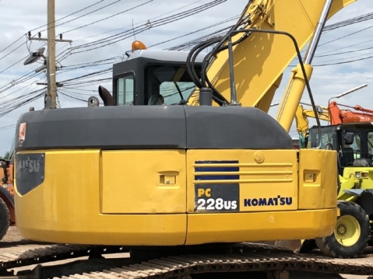 ขายรถขุด KOMATSU PC228US-3 (เทียบเท่า PC200-7) รถนอกนำเข้าเองจากญี่ปุ่น สภาพสวยพร้อมใช้ มีVDOการทำงานครับ ขายรถขุด KOMATSU PC228US-3 (เทียบเท่า PC200-7) รถนอกนำเข้าเองจากญี่ปุ่น สภาพสวยพร้อมใช้ มีVDOการทำงานครับ