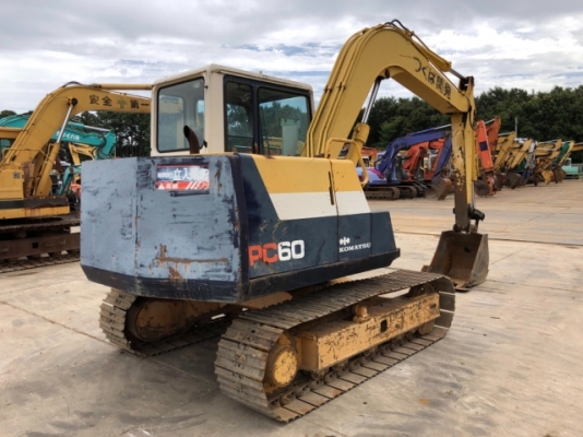 มาใหม่..KOMATSU PC60-6 สภาพสวยมากๆๆ..ใช้งานมาน้อย..โทร  089-7462641  สุวรรณี