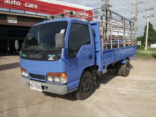ขาย 6 ล้อ NKR 130 แรงม้า พวงมาลัยเพาเวอร์ ติดต่อ 097-9205656 เอก