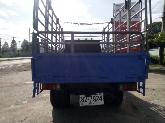 ขาย 6 ล้อ NKR 130 แรงม้า พวงมาลัยเพาเวอร์ ติดต่อ 097-9205656 เอก
