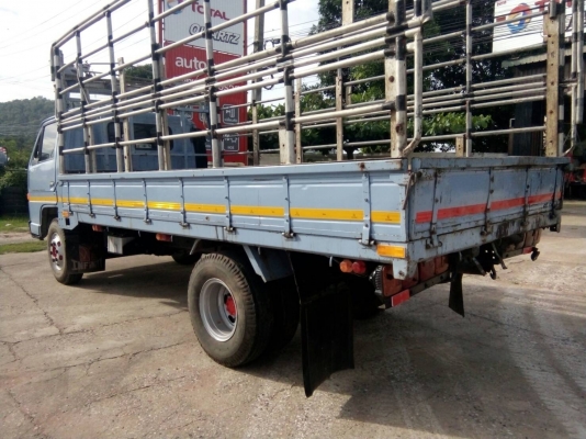 ขาย 6 ล้อ NPR 115 แรงม้า เครื่อง 4BD1 สนใจติดต่อ 097-9205656 เอก