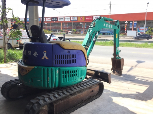 ขายรถขุดเล็กยอดนิยมโคมัสสุ pc30 mr1รุ่น9 เก่านอกไม่เคยใช้งานในไทย 0898374018