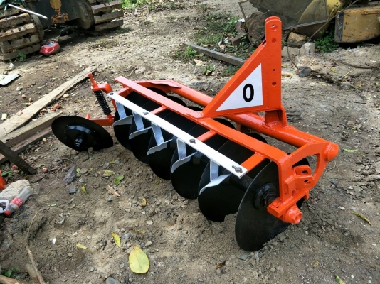 ขายจานรถไถ 6 จานขนาด  22 นิ้ว ใส่กับรถขนาด L4708 ราคา 18000