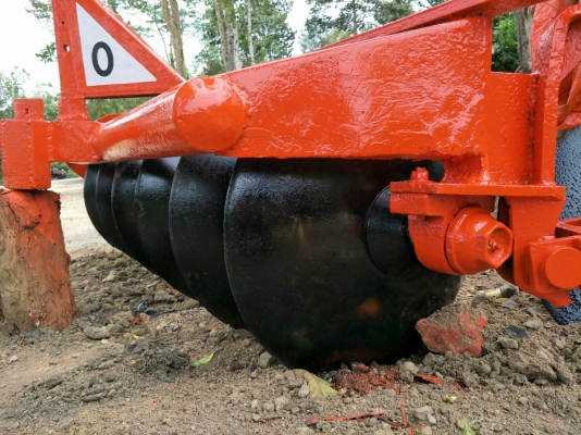 ขายจานรถไถ 6 จานขนาด  22 นิ้ว ใส่กับรถขนาด L4708 ราคา 18000