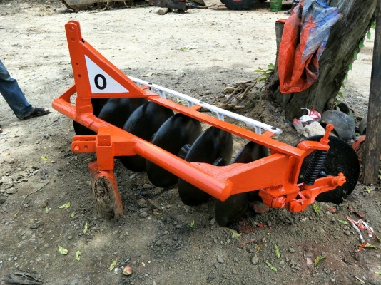 ขายจานรถไถ 6 จานขนาด 22 นิ้ว ใส่กับรถขนาด L4708 ราคา 18000 ขายจานรถไถ 6 จานขนาด 22 นิ้ว ใส่กับรถขนาด L4708 ราคา 18000