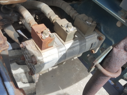 รถขุด Hitachi EX27