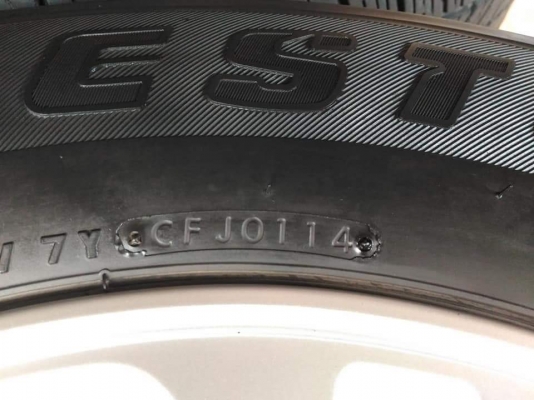 ล้อแม็ก Toyota Fortuner BMC ขอบ 17 ยาง Bridgestone Dueler 265 65 17 ผลิตปี 2014 ยางสวย ล้อสวย ขายถูก ทั้งชุด 6900.- *** ใส่ฟรี รับเทิร์น รับบัตรเครดิตทุกธนาคาร ส่งทั่วไทย ล้อแม็ก Toyota Fortuner BMC ขอบ 17 ยาง Bridgestone Dueler 265 65 17 ผลิตปี 2014 ยางสวย ล้อสวย ขายถูก ทั้งชุด 6900.- *** ใส่ฟรี รับเทิร์น รับบัตรเครดิตทุกธนาคาร ส่งทั่วไทย