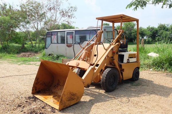 รถตัก komatsu sg10-3 เก่าญี่ปุ่น โทร 086-1602189 รถสวยพร้อมใช้งานราคาถูก