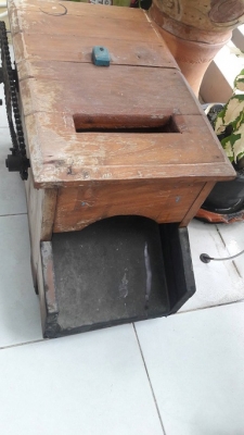 เครื่องขูดมะพร้าวโบราณ เครื่องขูดมะพร้าวโบราณ