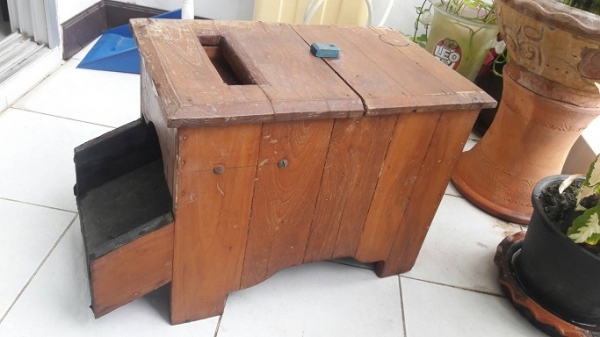 เครื่องขูดมะพร้าวโบราณ เครื่องขูดมะพร้าวโบราณ