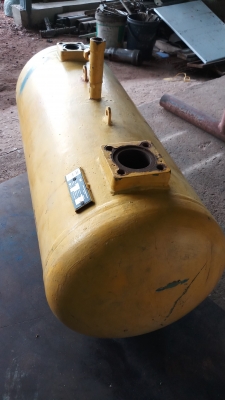 ถังแรงดันเหล็กสภาพดี ถังแรงดันเหล็กสภาพดี