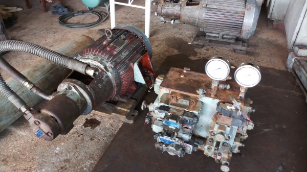 ชุดมอเตอร์ปั้มไฮโดรลิค20แรง ชุดมอเตอร์ปั้มไฮโดรลิค20แรง