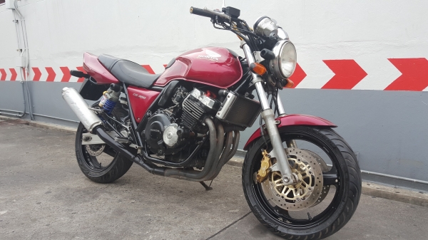 ขาย SUPERFOUR Cb400 เวอร์ชั่น S คาร์บูไฟฟ้าปลั๊กแดง ปั้มเบรคBrembo ชุดเรือนไมล์แดง 3ลูก เบาะลายก้างป
