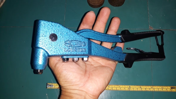 ขายคีมย้ำรีเวทตรากุ้ง HR-200 LOBSTER MADE IN JAPAN.ใหม่เก่าเก็บ