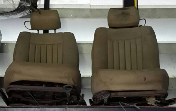 BENZ-W107 SLC (ขายซาก) ติดต่อคุณเส็ง 081-8319979