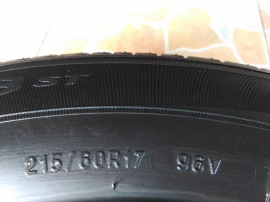 ยาง\% คัดสภาพ Michelin Primacy 3st 215 60 17 ผลิตปี 2017(ลงพื้นปี 2018) ขายถูก 4 เส้น 7800.-NET(เบิก