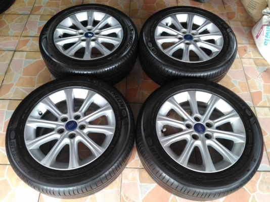 ล้อแม็ก Ford focus ขอบ 16(5/108)พร้อมยาง Michelin primacy 3st  215 55 16 ผลิตปี 2016 หายาก ขายถูกๆ ทั้งชุด 8900.- *** ใส่ฟรี รับเทิร์น รับบัตรเครดิตทุกธนาคาร ส่งทั่วไทย ***