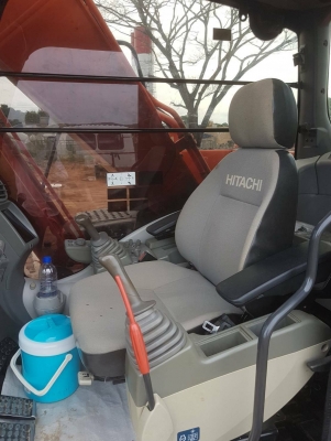 ขาย 2,000,000 HITACHI  ZX 200-5 G ไมล์ ช.ม 7,000 ชม. สวยเหมือนใหม่ เล่มทะเบียน รถสวยพร้อมใช้ รถอยู่ ราชบุรี 090-772-3710 090-772-3708