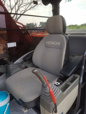 ขาย 2,000,000 HITACHI  ZX 200-5 G ไมล์ ช.ม 7,000 ชม. สวยเหมือนใหม่ เล่มทะเบียน รถสวยพร้อมใช้ รถอยู่ ราชบุรี 090-772-3710 090-772-3708