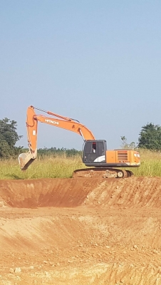 ขาย 2,000,000 HITACHI  ZX 200-5 G ไมล์ ช.ม 7,000 ชม. สวยเหมือนใหม่ เล่มทะเบียน รถสวยพร้อมใช้ รถอยู่ ราชบุรี 090-772-3710 090-772-3708