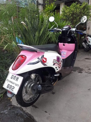 Scoopy i ปี 2555 สีชมพูขาว รถสวย ระบบหัวฉีดประหยัดน้ำมัน Scoopy i ปี 2555 สีชมพูขาว รถสวย ระบบหัวฉีดประหยัดน้ำมัน