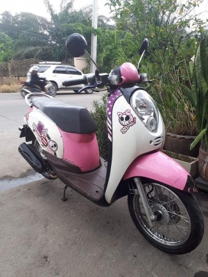 Scoopy i ปี 2555 สีชมพูขาว รถสวย ระบบหัวฉีดประหยัดน้ำมัน