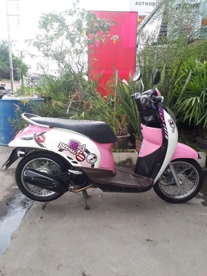 Scoopy i ปี 2555 สีชมพูขาว รถสวย ระบบหัวฉีดประหยัดน้ำมัน