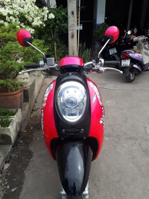 New Scoopy i สีดำชมพู ลาย VIVIC ME รถสวยมาก หัวฉีดประหยัดน้ำมัน New Scoopy i สีดำชมพู ลาย VIVIC ME รถสวยมาก หัวฉีดประหยัดน้ำมัน