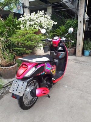 New Scoopy i สีดำชมพู ลาย VIVIC ME รถสวยมาก หัวฉีดประหยัดน้ำมัน New Scoopy i สีดำชมพู ลาย VIVIC ME รถสวยมาก หัวฉีดประหยัดน้ำมัน