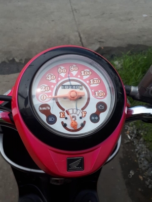 New Scoopy i สีดำชมพู ลาย VIVIC ME รถสวยมาก หัวฉีดประหยัดน้ำมัน New Scoopy i สีดำชมพู ลาย VIVIC ME รถสวยมาก หัวฉีดประหยัดน้ำมัน