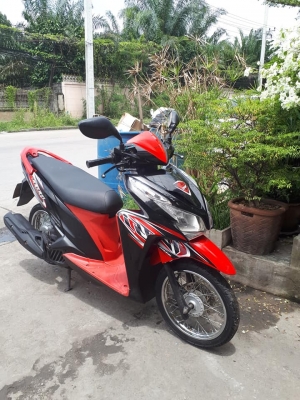 Honda Click 125 i สีดำแดง ปี 2556 ลาย Street รถอย่างสวย ดูดีมีสไตล์ ราคาถูก