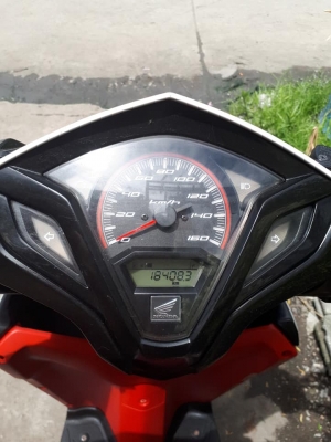 Click 125 i สีขาวดำ ปี 2557 รุ่น tune up รถสวยๆ