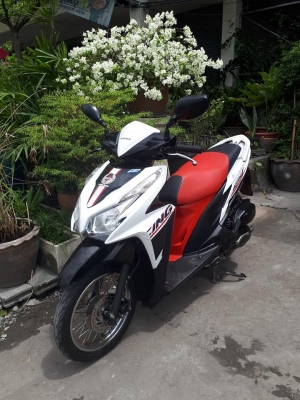 Click 125 i สีขาวดำ ปี 2557 รุ่น tune up รถสวยๆ