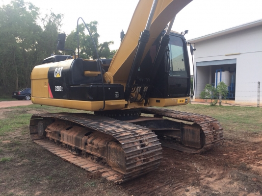 ขายดาวน์แบคโฮ CATERPILLAR 320D2 เครื่อง6สูบธรรมดา ทำงาน2240ชั่วโมง สนใจโทร 081-970-1072