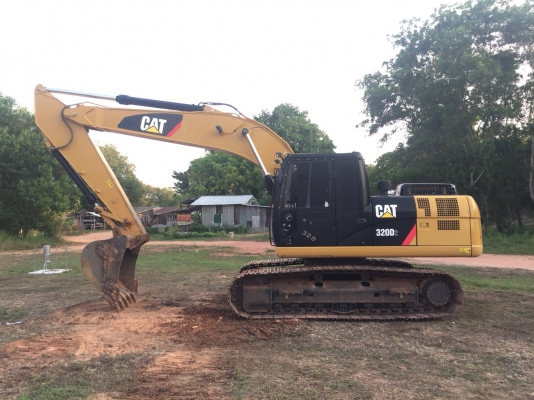 ขายดาวน์แบคโฮ CATERPILLAR 320D2 เครื่อง6สูบธรรมดา ทำงาน2240ชั่วโมง สนใจโทร 081-970-1072