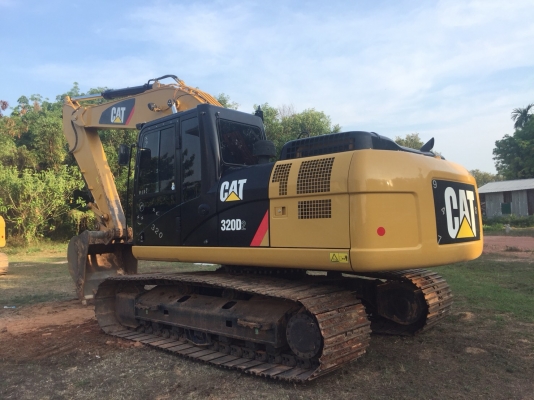 ขายดาวน์แบคโฮ CATERPILLAR 320D2 เครื่อง6สูบธรรมดา ทำงาน2240ชั่วโมง สนใจโทร 081-970-1072