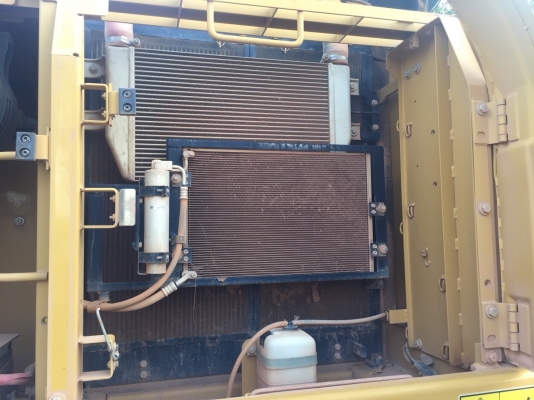 ขายดาวน์แบคโฮ CATERPILLAR 320D2 เครื่อง6สูบธรรมดา ทำงาน2240ชั่วโมง สนใจโทร 081-970-1072