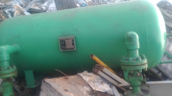 ถังเหล็กครับ