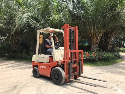 ขายFORKLIFT NISSAN FG15 สุดสวย(1.5ตัน) เสา3เมตร สวยเดิมจากญี่ปุ่น ยังไม่เคยใช้ในไทย 99,000เท่านั้น!!