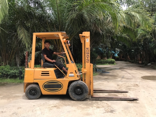 ขายFORKLIFT KOMATSU FG15-12(1.5ตัน) สวยเดิมจากญี่ปุ่น ยังไม่เคยใช้ในไทย 99,000เท่านั้น!!