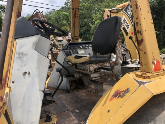 ขายรถตักหน้าหลังขุด..cat428b รถใช้งานอยู่ สภาพดี