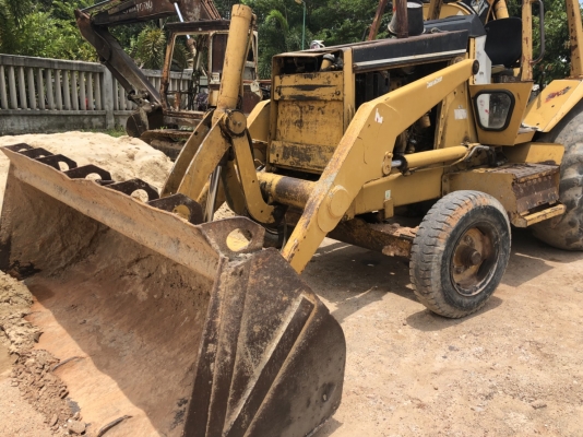 ขายรถตักหน้าหลังขุด..cat428b รถใช้งานอยู่ สภาพดี