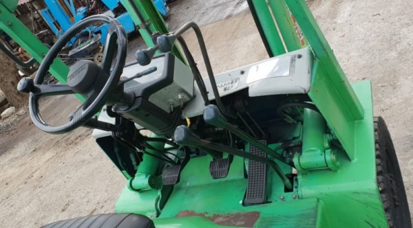 ขายด่วนรถยกTOYOTA5FG20ยกได้2.5ตันเสาสูง3เมตรรถนอกสวยๆนำเข้ายังไม่เคยใช้งานในเมืองไทยเลย