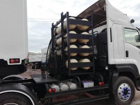 Isuzu 354 แรง ปี 55 หัวลากสิบล้อพร้อมหางเซมิดัมพ์ CNG น้ำหนักรถ 9,700 kg ไมล์ 32x,xxx รถห้างแท้ พร้อ