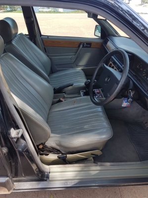 ขาย MERCEDES BENZ 190E ปี1994 เครื่องดี แอร์เย็น ระบบไฟฟ้าทั้งคัน ระบบเชื้อเพลิง2ระบบ ล้อแม็กใหม่ยาง