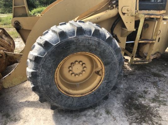 ขายรถตักเลี้ยวเอว komatsu 515 รถสวยสภาพดีพร้อมใช้