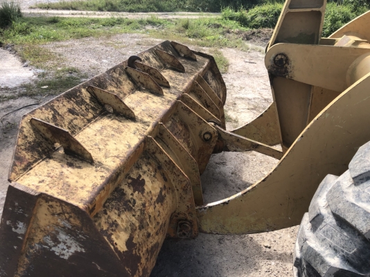 ขายรถตักเลี้ยวเอว komatsu 515 รถสวยสภาพดีพร้อมใช้ ขายรถตักเลี้ยวเอว komatsu 515 รถสวยสภาพดีพร้อมใช้