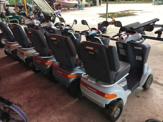 ขายคันละ 9,999 บาท รถ คนแก่ ไฟฟ้า จำนวน 8 คัน ตามสภาพ ไม่มีแบต ไม่มี กล่อง รถเก่าญี่ปุ่น